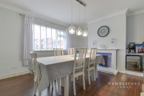 31 Playstool Road, Newington, Sittingbourne, ME9 7NE