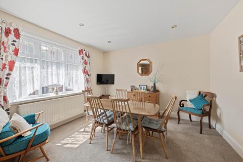 5 Arcadia Crescent, Skegness, PE25 3JE