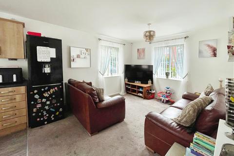 2 bedroom flat for sale, Brathey Place, Radcliffe, Manchester, M26