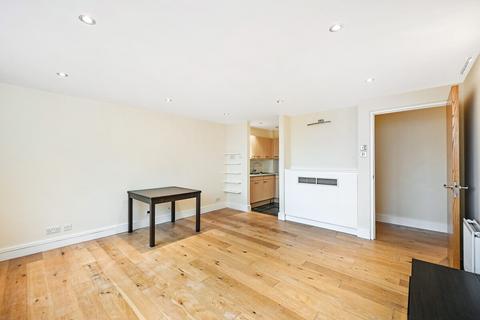 2 bedroom apartment to rent, Buckingham Palace Road, Westminster SW1W