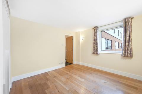 2 bedroom apartment to rent, Buckingham Palace Road, Westminster SW1W