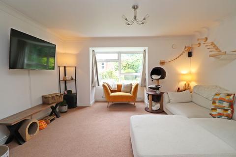 2 bedroom flat for sale, Orchard Avenue, Chichester PO19