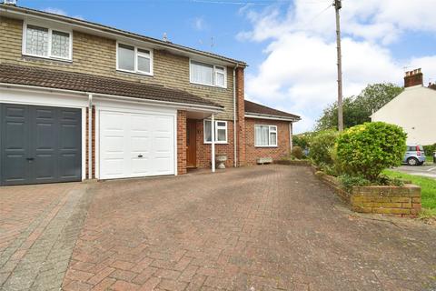 4 bedroom end of terrace house for sale, Herrett Street, Hampshire GU12