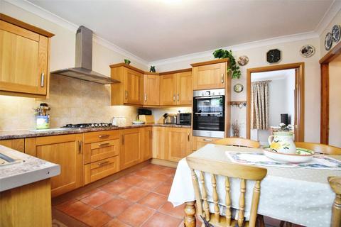 4 bedroom end of terrace house for sale, Herrett Street, Hampshire GU12