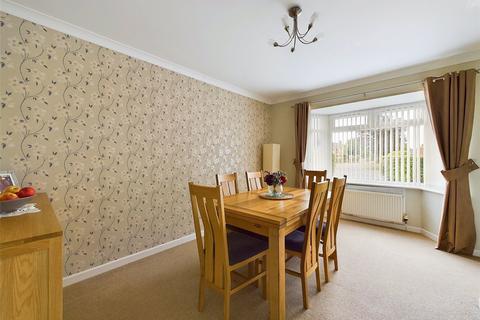 4 bedroom semi-detached house for sale, Randwick Road, Tuffley, Gloucester, Gloucestershire, GL4