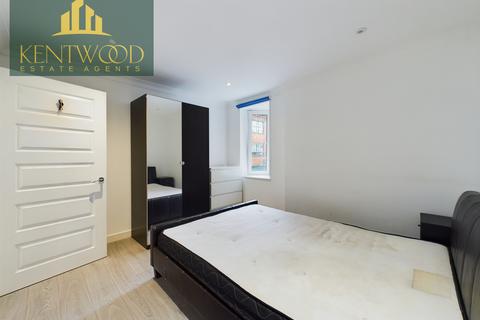 1 bedroom flat to rent, West Central, Slough SL2