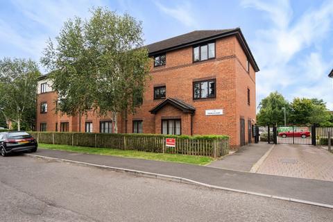 1 bedroom apartment for sale, Whetstone Road, Farnborough, Hampshire, GU14