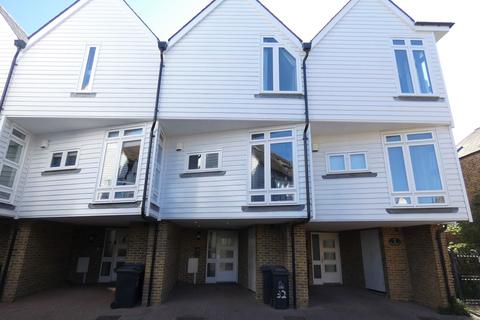 2 bedroom terraced house to rent, Sea Street, Whitstable, CT5