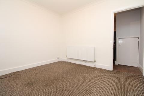 2 bedroom end of terrace house to rent, Princes Avenue, Dartford, DA2