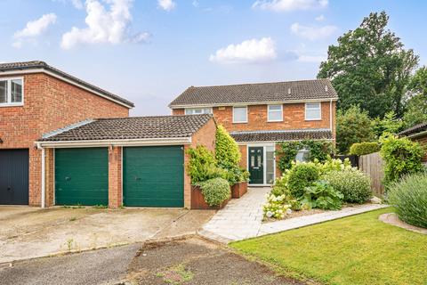 4 bedroom detached house for sale, Pevensey Grove, Flitwick, MK45