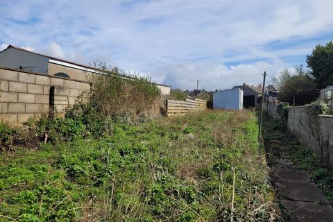 Garage for sale, Camborne