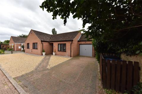 3 bedroom bungalow for sale, Hawthorn Walk, Beck Row, Bury St. Edmunds, Suffolk, IP28