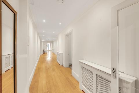 2 bedroom flat to rent, Redcliffe Square, Chelsea SW10