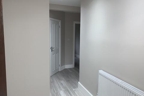 2 bedroom flat to rent, Kenton Lane, HA3