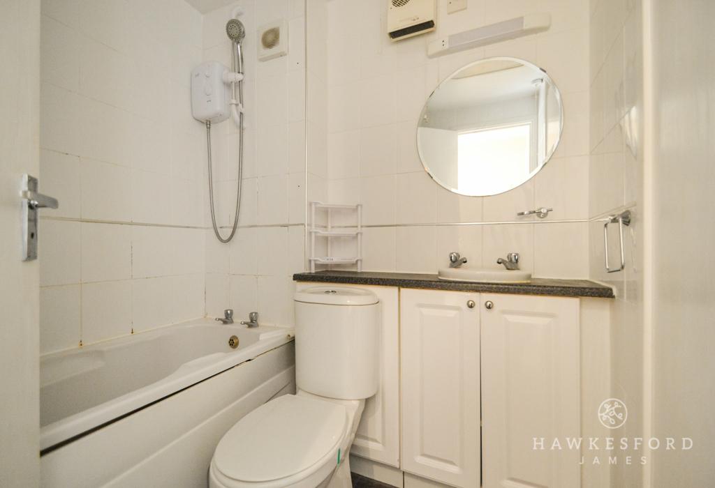 Invicta Court, Sittingbourne   Bathroom