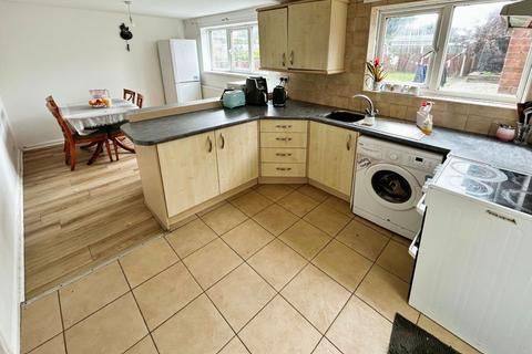 3 bedroom semi-detached house for sale, Pershore Road, Kidderminster