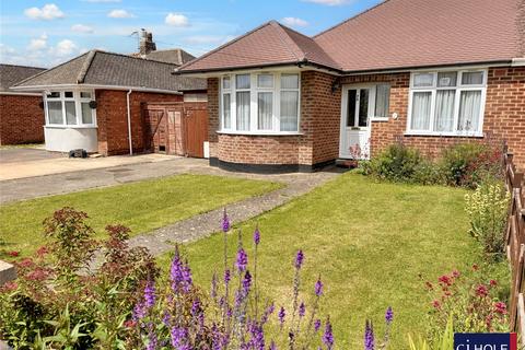 3 bedroom bungalow for sale, Hillview Drive, Hucclecote, GL3