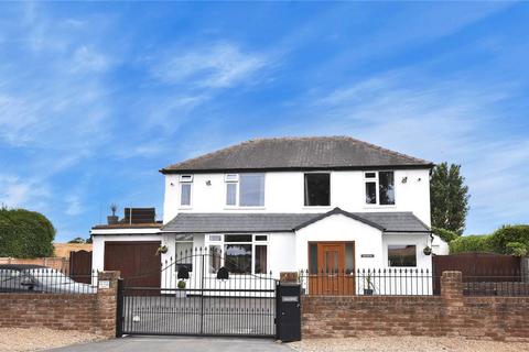 5 bedroom detached house for sale, Oakdene, Swillington Lane, Leeds, West Yorkshire