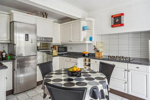 12 Chiltern Road, Marlow, SL7 2PP