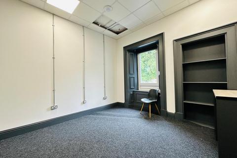 Office to rent, Anderson Street, Airdrie