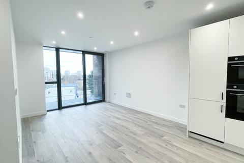 1 bedroom flat to rent, Woodberry Down, London, N4