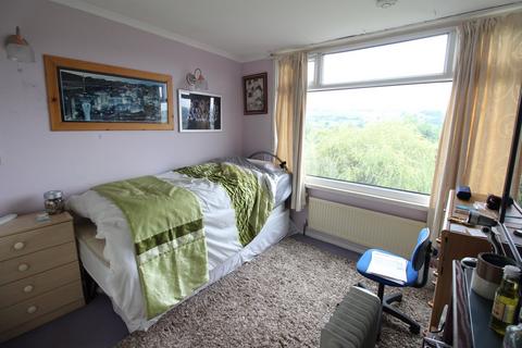 38 Wheathead Crescent, Keighley, BD22 6LX