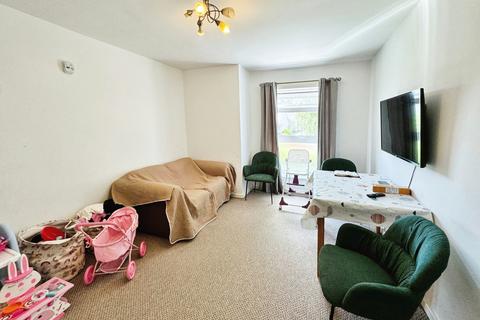 104 Beaconsfield, Brookside, Telford, TF3 1NH