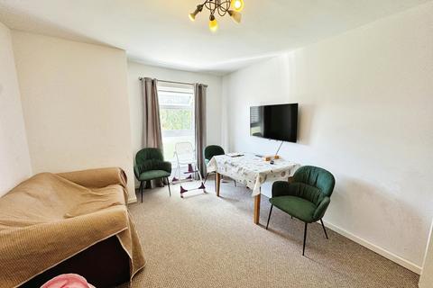 104 Beaconsfield, Brookside, Telford, TF3 1NH