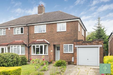 3 bedroom semi-detached house for sale, Bramley Road, N14