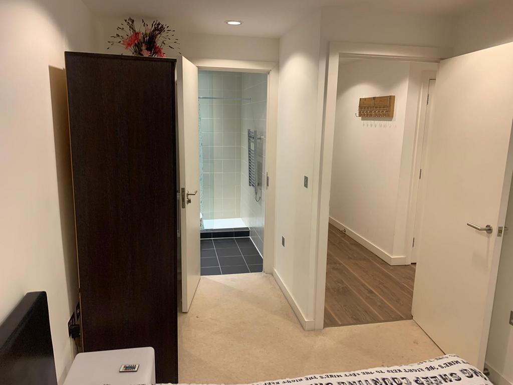 Apartment in Salford - View 3