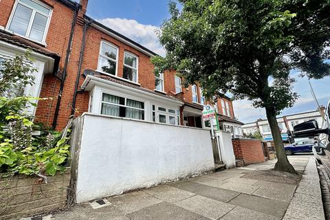 3 bedroom terraced house for sale, Spencer Road, London, N11