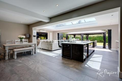 5 bedroom detached house for sale, Felsted