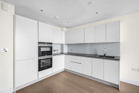 2 bedroom flat to rent, 336 Queenstown Road, London SW11