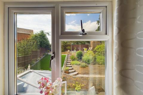 11 Low Fold Close, Worcester, WR2 5UE