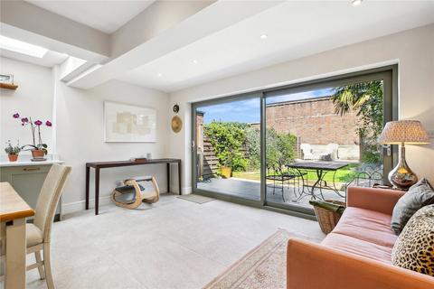 2 bedroom apartment for sale, Eland Road, SW11