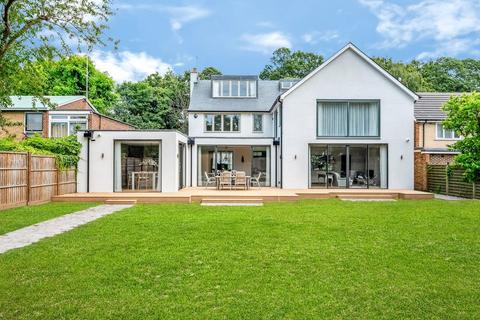 6 bedroom detached house to rent, Ham Farm Road, Richmond, TW10