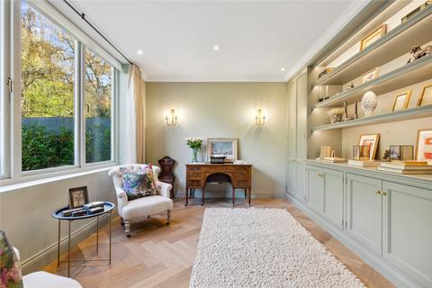 6 bedroom detached house to rent, Ham Farm Road, Richmond, TW10