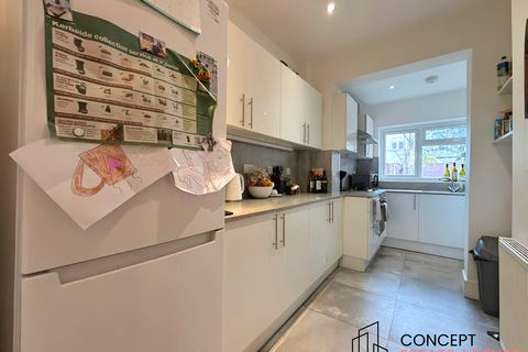 3 bedroom terraced house to rent, Ipswich Road, Tooting, SW17