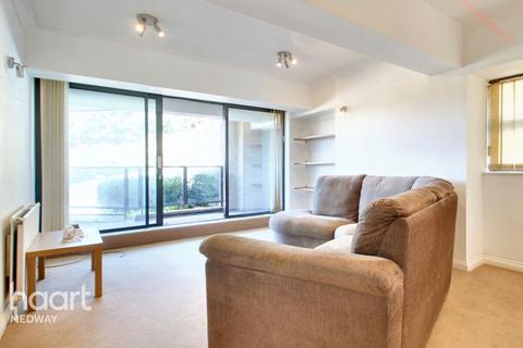 2 bedroom apartment for sale, Esplanade, Rochester