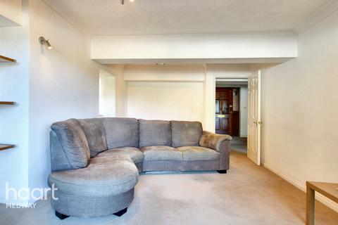 2 bedroom apartment for sale, Esplanade, Rochester