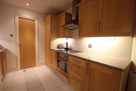2 bedroom flat to rent, Whitehouse Apartments,  Belvedere Road, London