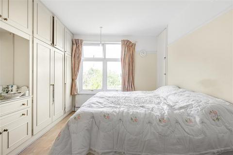 undefined, Sutherland Grove, SW18