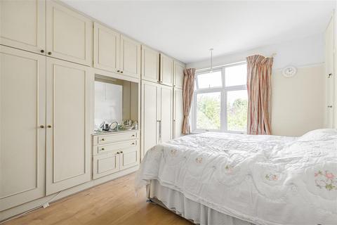 undefined, Sutherland Grove, SW18