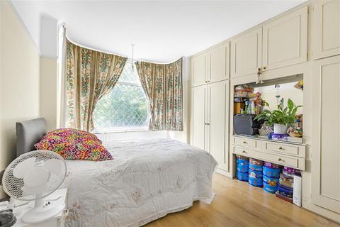 undefined, Sutherland Grove, SW18
