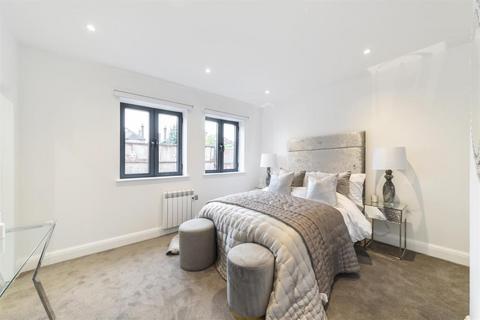 1 bedroom flat to rent, Gunnersbury Avenue, Ealing, London, W5