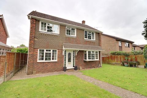 4 bedroom detached house for sale, LONDON ROAD, WATERLOOVILLE