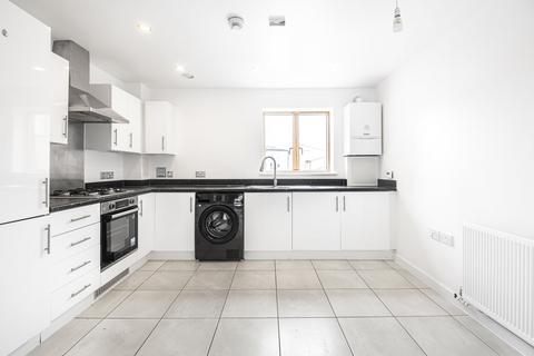 3 bedroom flat to rent, Drovers Way, Holloway