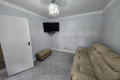 3 bedroom semi-detached house for sale, Leeds Rd, Liversedge