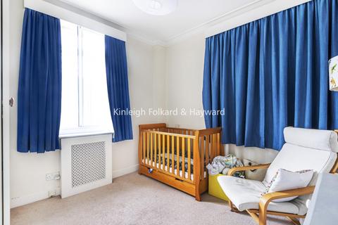 3 bedroom flat to rent, Watchfield Court, London W4