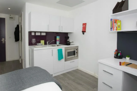 Studio to rent, Student Accommodation, Popes Lane, Ealing, London, W5